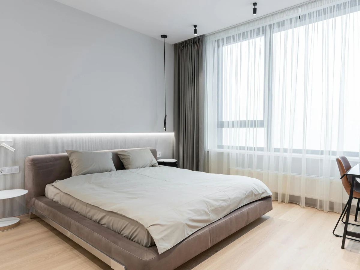 bedroom-painting-minimalist-bedroom-grey-harrogate-decorators Minimalist grey bedroom painting in Harrogate by Harrogate Decorators