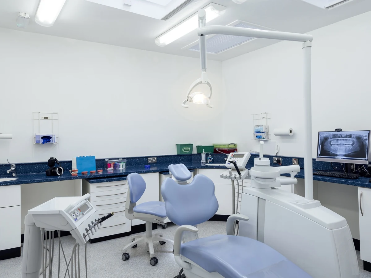 commercial-painting-dental-surgery-room-harrogate-decorators Commercial painting of a dental surgery room in Harrogate by Harrogate Decorators