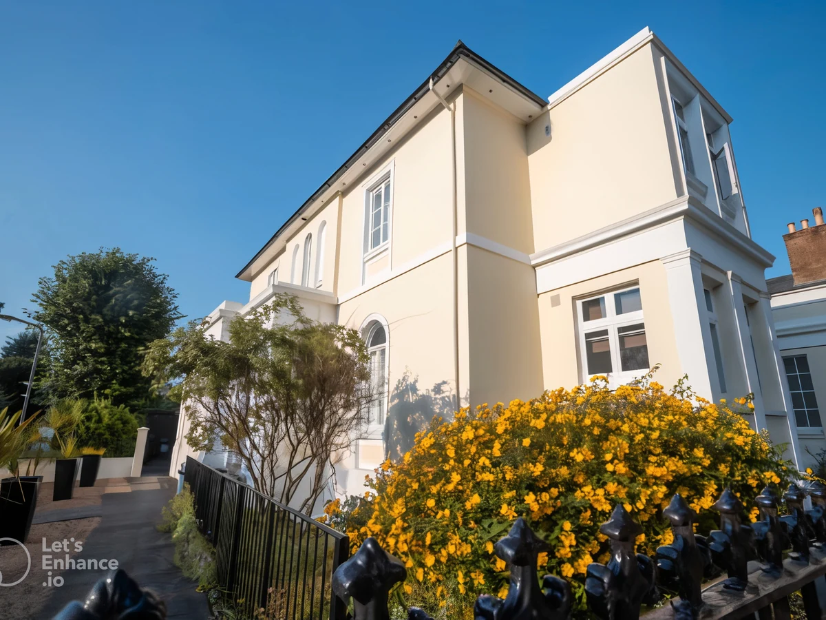 exterior-painting-cream-victorian-detached-harrogate-decorators Exterior painting of cream Victorian detached property in Harrogate by Harrogate Decorators