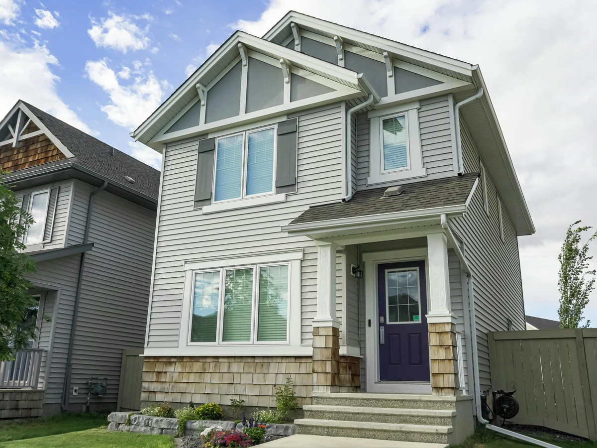 exterior-painting-suburban-house-exterior-harrogate-decorators House painting services in Harrogate, suburban exterior by Harrogate Decorators