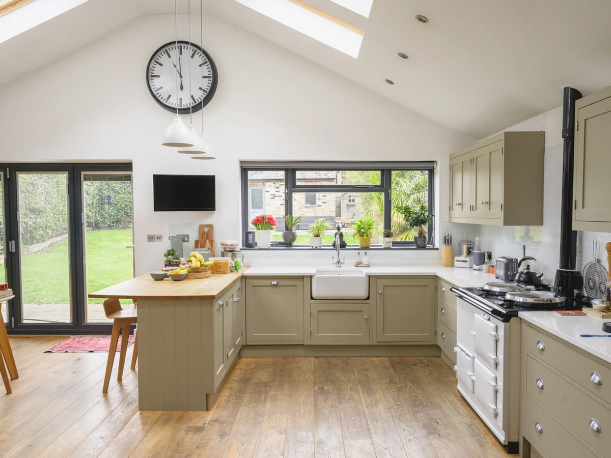 kitchen-painting-large-open-plan-harrogate-decorators Kitchen cabinet painting in Harrogate by Harrogate Decorators, large open-plan kitchen with painted units