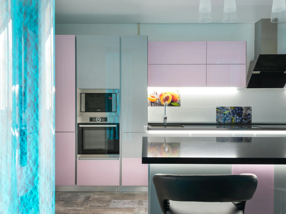 kitchen-painting-pink-grey-kitchen-harrogate-decorators Pink and grey painted kitchen cabinets in Harrogate by Harrogate Decorators
